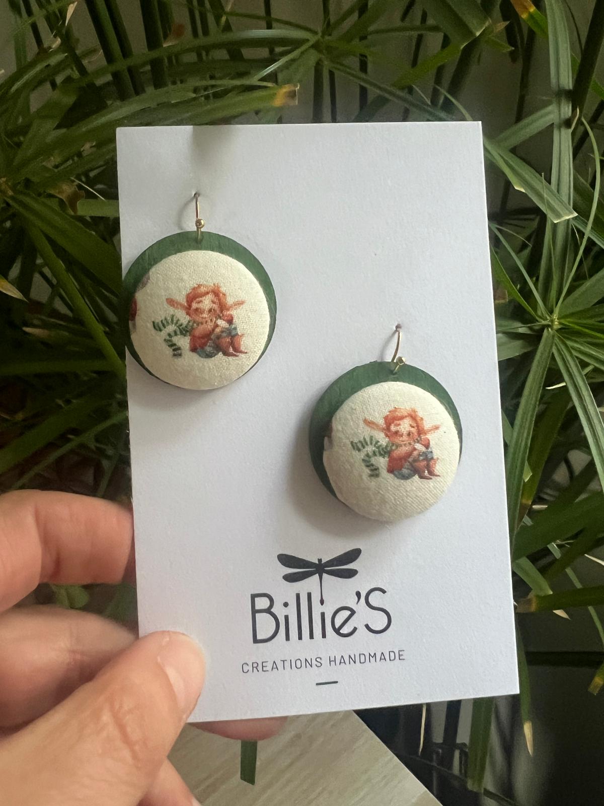 Retour en enfance lutin assis