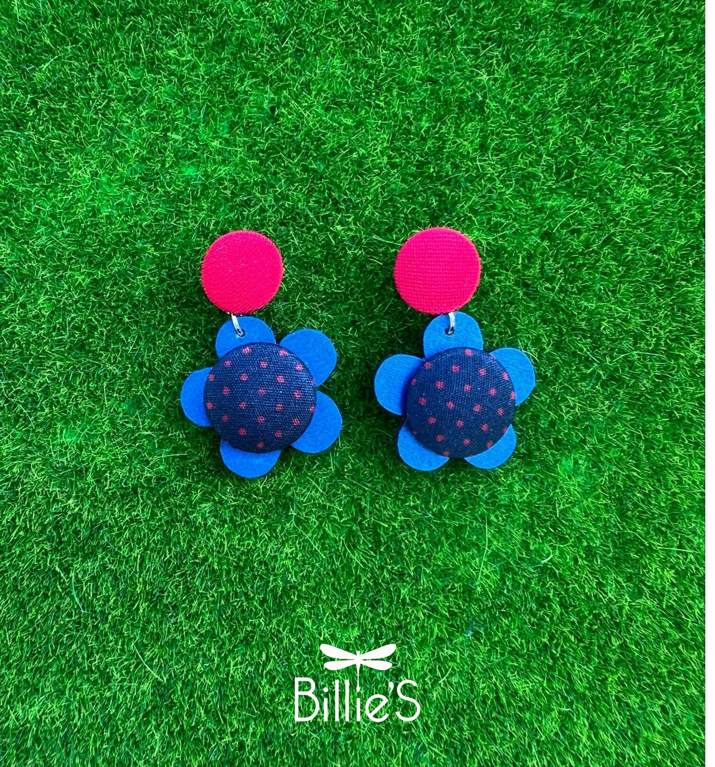 Petite Denise à pois bleu et rouge